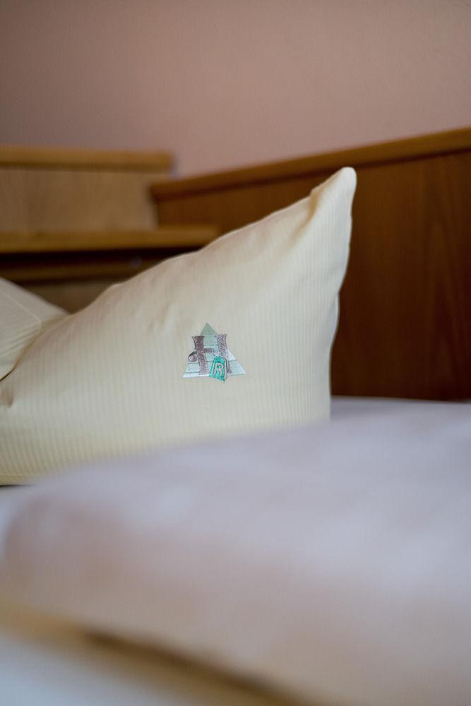 Rennsteighotel Herrnberger Hof Neuhaus am Rennweg Extérieur photo