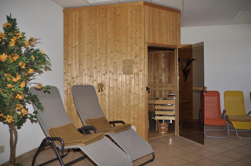 Rennsteighotel Herrnberger Hof Neuhaus am Rennweg Extérieur photo